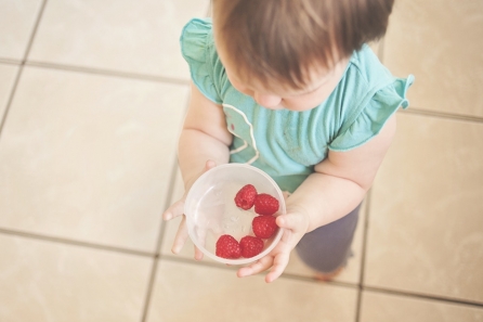 fussy-eater-child-with-raspberries